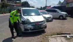  Kecelakaan Beruntun 3 Mobil Pemudik di Jalan Raya Sumpiuh Banyumas, Penumpang Selamat