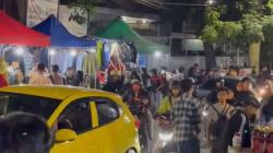 Malam Takbiran di Bandung, Muda Mudi Buru Baju Lebaran di Pusat Fesyen