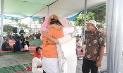 Momen Haru Kunjungan Lebaran di Lapas Rajabasa Diwarnai Tangis dan Pelukan