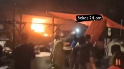 Kebakaran Pasar Pondok Gede saat Malam Takbiran, 2 Ruko Hangus