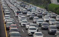 Macet, Tol Jagorawi One Way Arah Puncak Pagi Ini