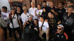 Puluhan Aremania Geruduk Open House Ganjar Pranowo di Tawangmangu, Ada Apa? 