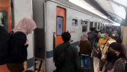 252.672 Orang Naik Kereta Lokal di Wilayah Daop 8 Surabaya Selama Cuti Lebaran