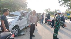 Avanza Tabrak Truk Parkir di Kampar, 3 Tewas dan 2 Luka Berat
