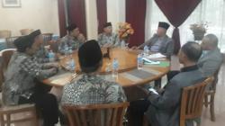 Didatangi Kemenag, Al Zaytun Jelaskan Alasan Perempuan di Saf Depan Sholat Id<