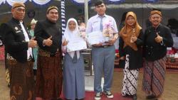 Hebat, 2 Pelajar SMA Asal Blora Diterima di 10 Kampus Luar Negeri <