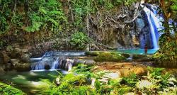Air Terjun Wafsarak, Surga Tersembunyi di Papua Miliki Sungai Kebiruan 
