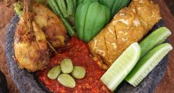 5 Resep Sambal Lamongan Pecel Lele, Pedas Manis Khas Jawa Timur