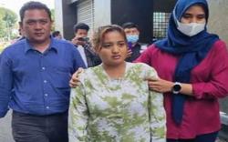 Lina Mukherjee Kembali Diperiksa Penyidik Polda Sumsel terkait Konten Makan Babi <