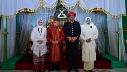 Berbaju Adat, Wapres Ma'ruf Amin Terima Gelar Adat Pangeran Anak Sulung Kesultanan Tidore