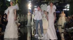 Desainer Sebastian Gunawan Hadirkan 14 Tren Gaun Pengantin Terbaru di Park Hyatt Jakarta