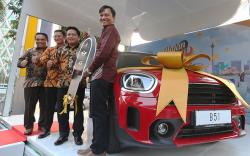 Momen Nasabah BSI Dapat Hadiah Mobil Mini Cooper