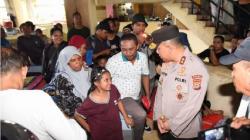 Kapolda Maluku Temui Warga Korban Kebakaran di Ambon, Beri Bantuan 1 Ton Beras