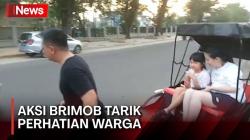 Anggota Brimob Tarik Rickshaw di Kota Jambi, Terinspirasi dari Film Kungfu