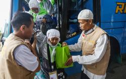 66 Calhaj asal Sukabumi Gagal Pergi Haji, Ini Alasan Jemaah Tunda ke Tanah Suci<