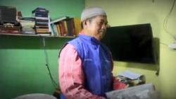 Kisah Inspiratif Loper Koran Naik Haji, Nabung 25 Tahun Bisa ke Tanah Suci Bareng Istri