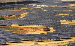 Melihat Hamparan Panel Surya Berkapisatas 500.000 Kw di Mongolia Dalam