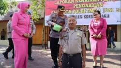 Puluhan Tahun Mengabdi Tanpa Cacat, Perwira Polisi Ini Dapat Kenaikan Pangkat
