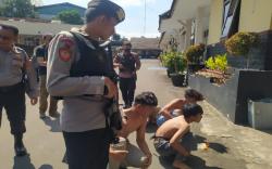 9 Remaja di Cimahi Konvoi Ugal-ugalan Sambil Mabuk, Tak Berkutik saat Ditangkap Polisi<