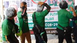 Unik, 300 Driver Ojol di Bekasi Putihkan Rambut sebagai Dukungan untuk Ganjar Pranowo