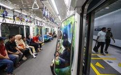 MRT Jakarta Perbolehkan Penumpang Tidak Gunakan Masker
