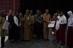 800 Siswa SD Terima Beasiswa Gunungkidul Cerdas