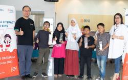 Program CSR Bank Tour, BNI Sekuritas Ajarkan 20 Siswa Literasi Keuangan 