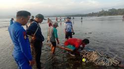 Perahu Tergulung Ombak lalu Tenggelam di Perairan Garut, 2 Nelayan Selamat<
