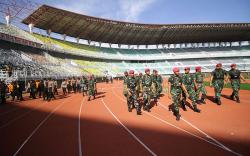 Personel TNI Polri Sisir Stadion Gelora Bung Tomo Jelang Indonesia vs Palestina