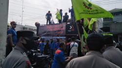 Buruh Tambang di KBB Tuntut Pemerintah Keluarkan Diskresi Regulasi IUP
