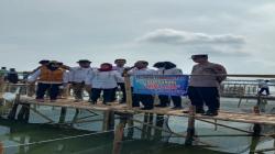 Lahan Tergenang Rob di Batang Dimanfaatkan untuk Budi Daya Ikan Kerapu