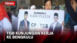 Relawan Bentangkan Poster Ganjar-TGB Sambut Kedatangan Ketua Harian Nasional DPP Partai Perindo di Bengkulu