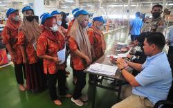 Buruh Pabrik Rokok Dapat BLT dari APBD Kudus Sebesar Rp600.000