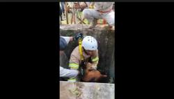 Dramatis, Petugas BPBD dan Damkar Boyolali Evakuasi Anjing Tercebur Sumur 