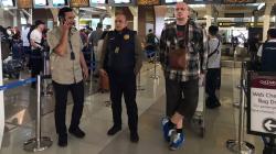 Overstay 4 Bulan di Bandung, Bule Slovakia Bertubuh Besar Dideportasi<
