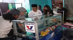 Tebar Bantuan Gerobak di Bandung, Partai Perindo Mantap Jadi Sahabat Pelaku UMKM