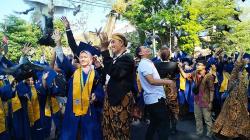 Rayakan Dies Natalis dan Kelulusan, SMA Pradita Dirgantara Gelar Kirab Budaya 