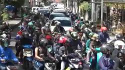 Jalur Lembang KBB Macet 2 Kilometer, Polisi Berlakukan One Way<