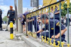 Tegaskan Larangan Parkir di Jalan Sarkem, Pemkot Jogja Pasang Water Barier<