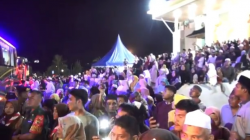 Jemaah Haji Kloter 1 asal Madina Mendarat di Bandara Kualanamu, Disambut Haru Keluarga