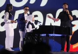 Ganjar Pranowo ke Surakarta Demi Putri Ariani, Langsung Duet di Konser Musik Langit Benderang