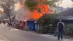 Kios Bengkel Jok di Cianjur Hangus Terbakar, Diduga akibat Korsleting Listrik 