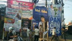  Satpol P3KP Kota Pekalongan Tertibkan Baliho Caleg dan Parpol Tak Berizin