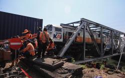 Jalur Kereta Api Semarang Kembali Normal