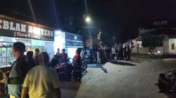 Polisi Keluarkan Tembakan Peringatan saat Bubarkan Perang Petasan di Benteng Sukabumi