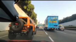 Polisi Telusuri Nopol Rubicon yang Serempet Mobil Lain di Jaksel, Ini Hasilnya