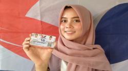 Terima KTA Partai Perindo Berasuransi dari Kang Prabu, Warga Cirebon Histeris
