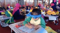  Peringati HAN 2023, Ratusan Anak Ikuti Lomba Mewarnai Gambar di Stasiun Cilacap