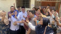 Peduli Korban Kebakaran, Bacaleg Perindo Bagikan Makanan ke Warga Tambora Jakbar