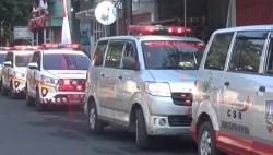Korban Tewas Mobil Tertabrak KA di Jombang Dipulangkan, Iring-Iringan Ambulans Tinggalkan RS